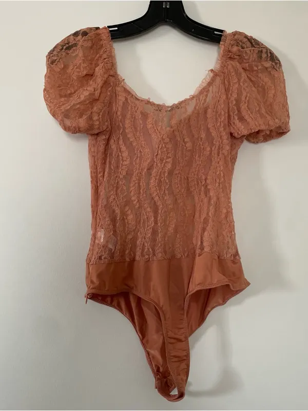 Lulus Coral Lace Corset Bodysuit Womens Medium Coquette Romantic Lace Top - Image 2
