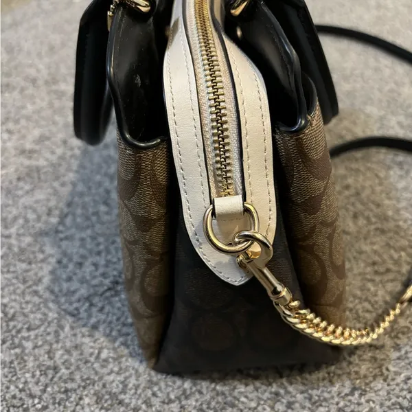 Coach Lillie Carryall Purse - Image 4