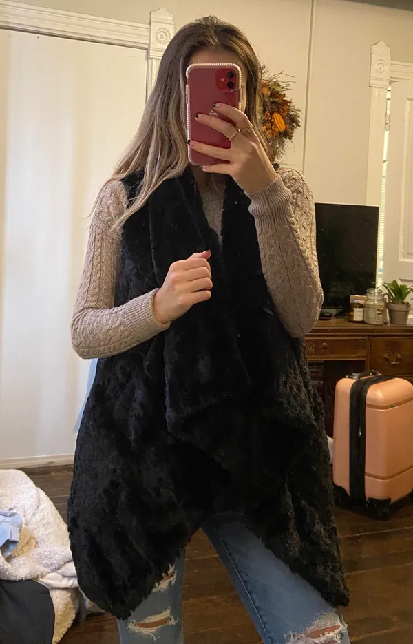 Black Fur Vest  - Image 2