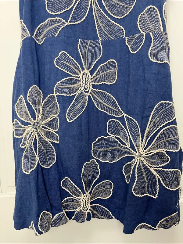 Loft Blue w/ Creme Floral Embroidered Ruffle Neckline Mini Dress - Size 10 - Image 4