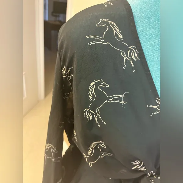 Forever 21 Semi-Sheer‎ Rodeo Horse Blouse – Size M – Western Print - Image 8
