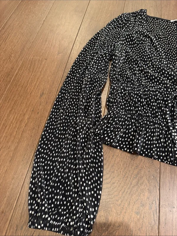 Zara Polka Dot Pleated Long Sleeve V-Neck Top Medium - C30-150 - Image 4