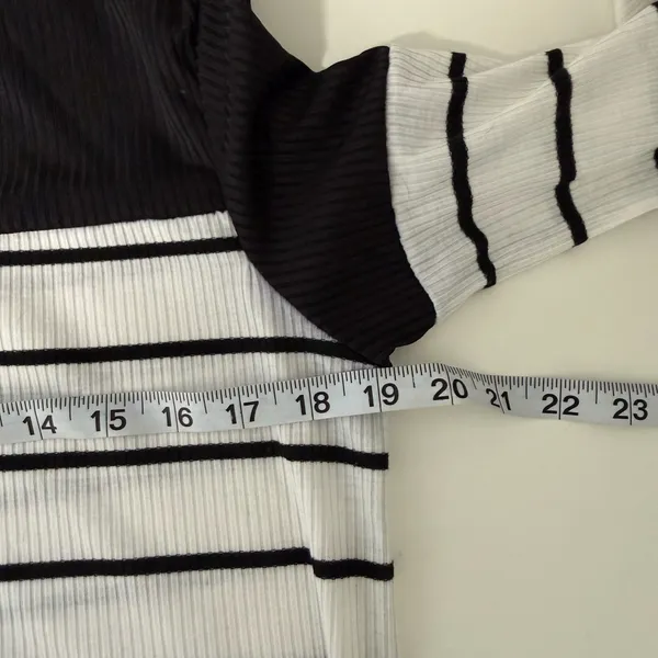 Shein Striped Top White Black Contrast Ribbed Fitted Long Sleeve - Image 8