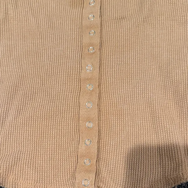 Forever 21 H&M Women's Beige Button-Down Shirt - Image 3