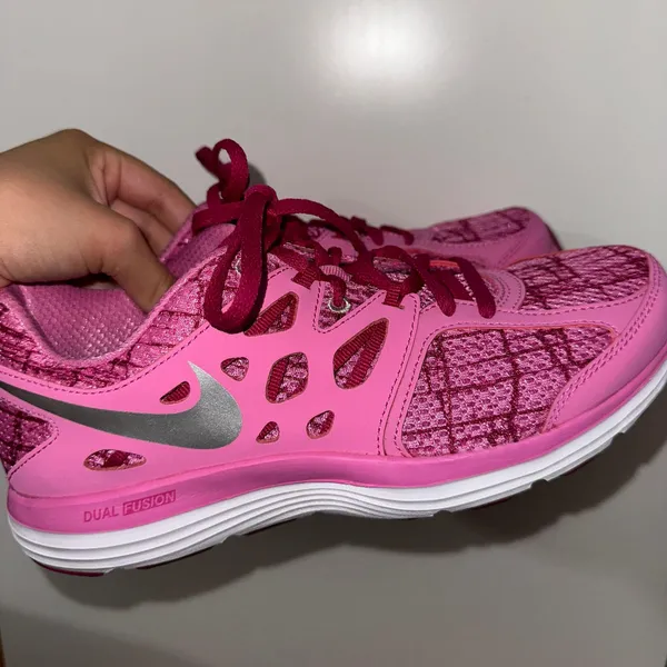 Nike Pink Dual Fusion Sneakers - Image 5