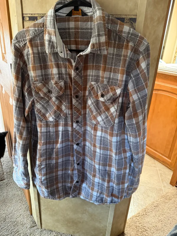 American Outpost tan plaid flannel - Image 4