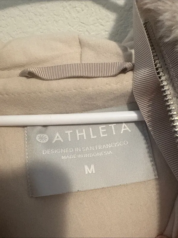 Women's Cream Plush Teddy Jacket with Hood Athleta size medium - Image 2