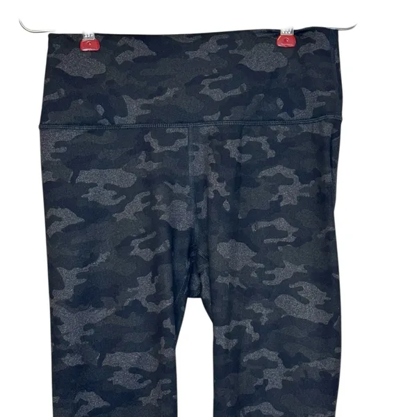 Fabletics‎ Women's Pants Powerhold Camo Print Leggings Seamless Stretch Medium - Image 2