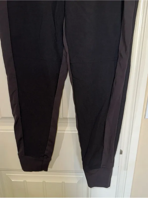 Athleta Headlands Hybrid Trek Mid Rise Jogger 0P - Image 3