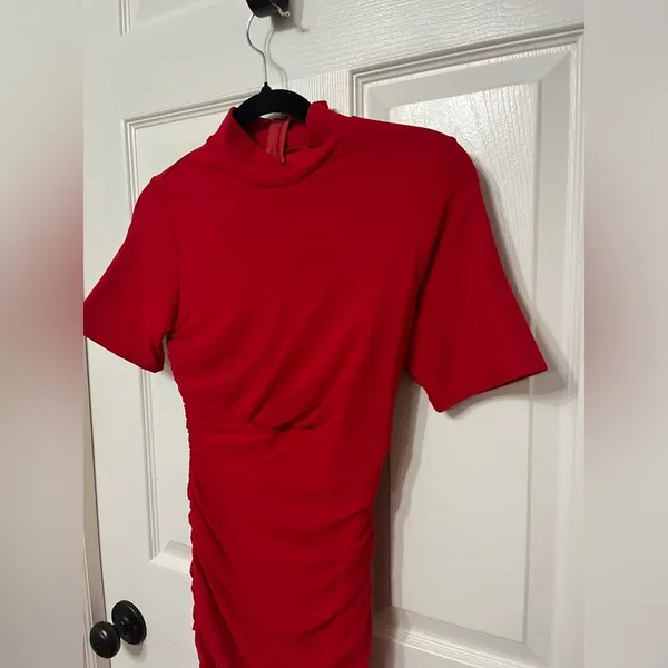 Mock neck ruched back zip maxi dress‎ short sleeve red size small - Image 2