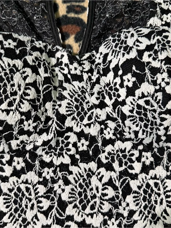 2000s style gothic whimsical bebe black & white floral lace bodysuit - Image 4