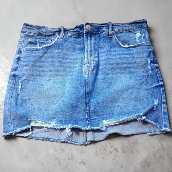 Kensie Jeans "The Skirt" | Vintage Luxe | Denim Mini Skirt | Distressed size 16 - Image 5