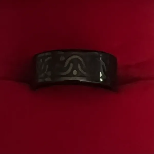 &merci Classic/Sleek Design Stainless Steel Black Intricate Detailing 8mm Band Size 7 - Image 2