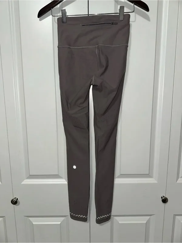 Lululemon 28" Zoned In Tight Power Leggings Size 4 - Image 4