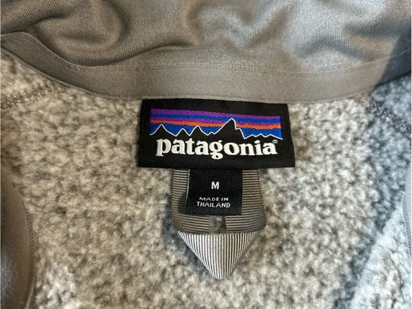 Patagonia Woman’s Gray Quarter-Zip Fleece Pullover Outdoor Size Medium - Image 3