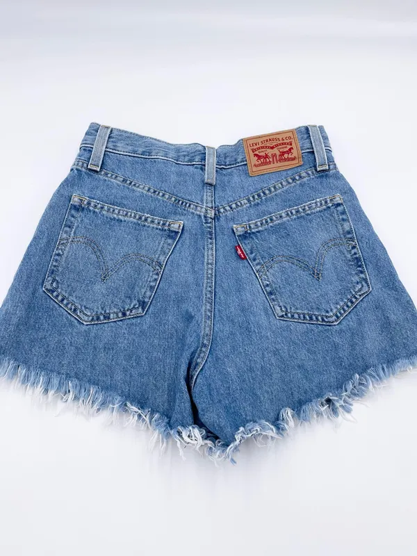Levi's High Waisted Mom Shorts Size 24 Distressed Denim Cotton Frayed Hem Retro - Image 8