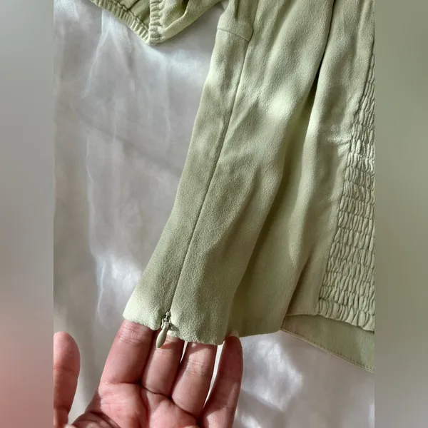 BNWT Aritzia Wilfred Novella Short Sleeve Blouse Top Pastel Sage Green - Image 9