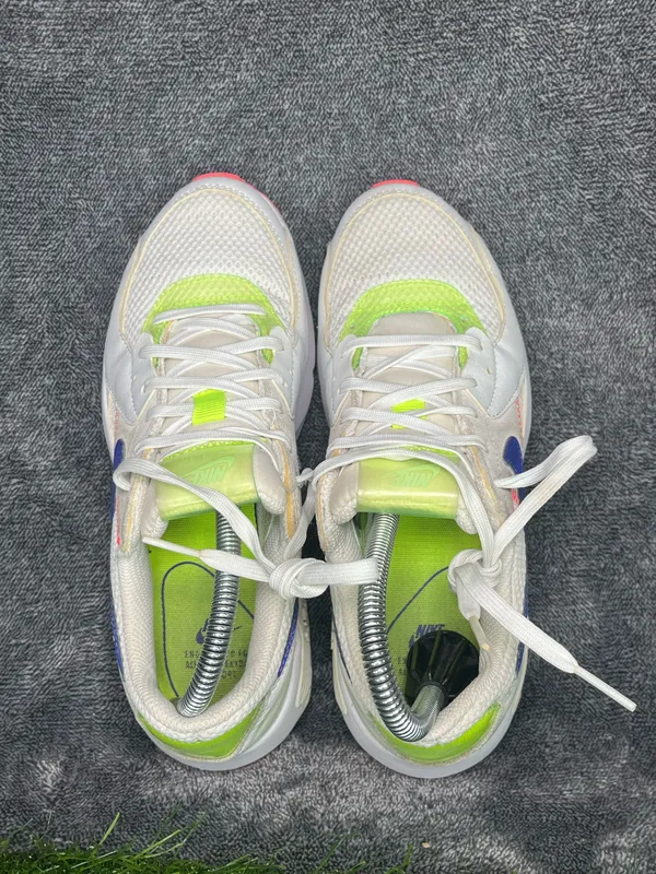 Nike Air Max White Multi-Color Sneakers Women’s US 6 - Image 5