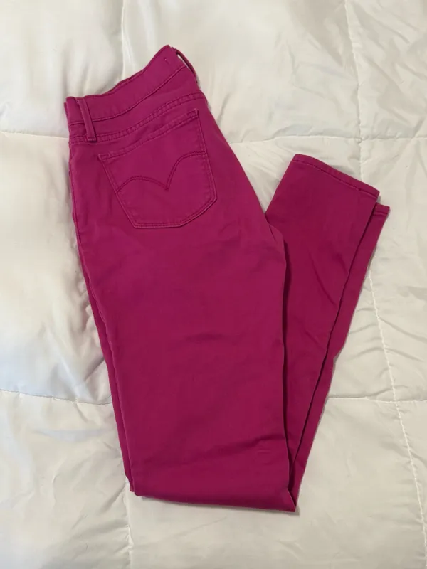 Pink Levi’s 710 Skinny Jeans, Size 28 - Image 3