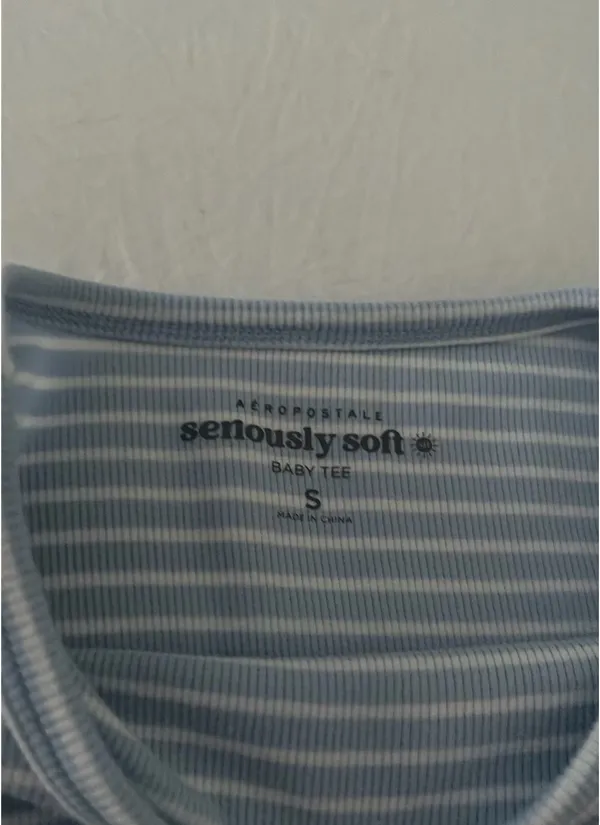 Aeropostale blue long sleeve with small white stripes - Image 2
