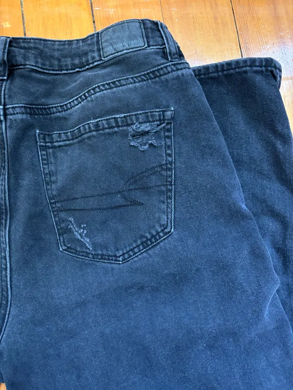 Black American Eagle Mom Jeans  - Image 4