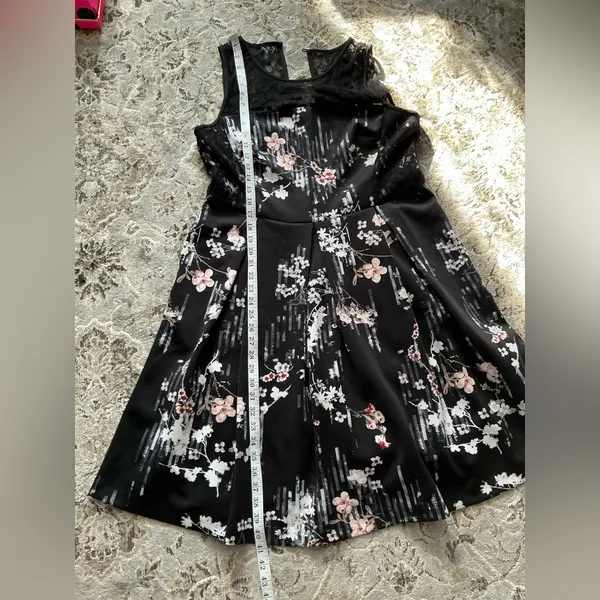 White House | Black Market dress 🌺PRETTY🌷 - Image 7