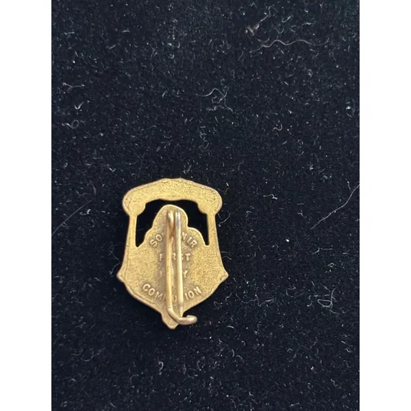 Vintage First Communion Souvenir Pin Jesus & Child Gold-Tone Metal Religious Bro - Image 2