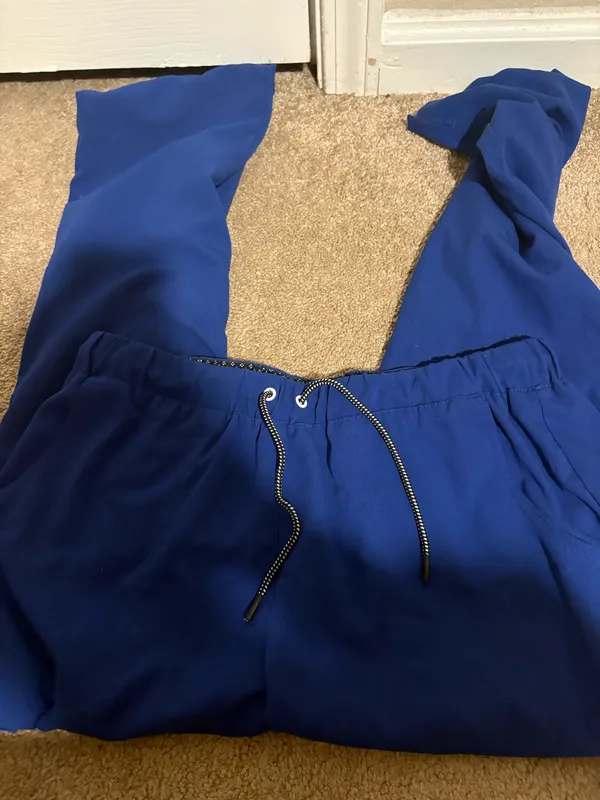 Royal blue scrub set Size S/M - Image 5