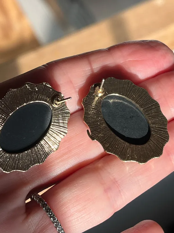 Anthropologie 14K Cameo Larger Earrings - Image 7