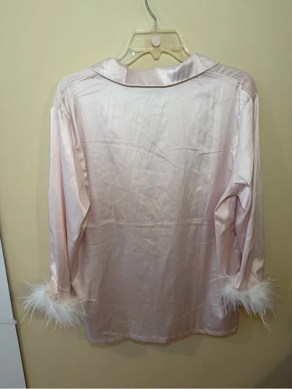 Satin Feather - Image 4