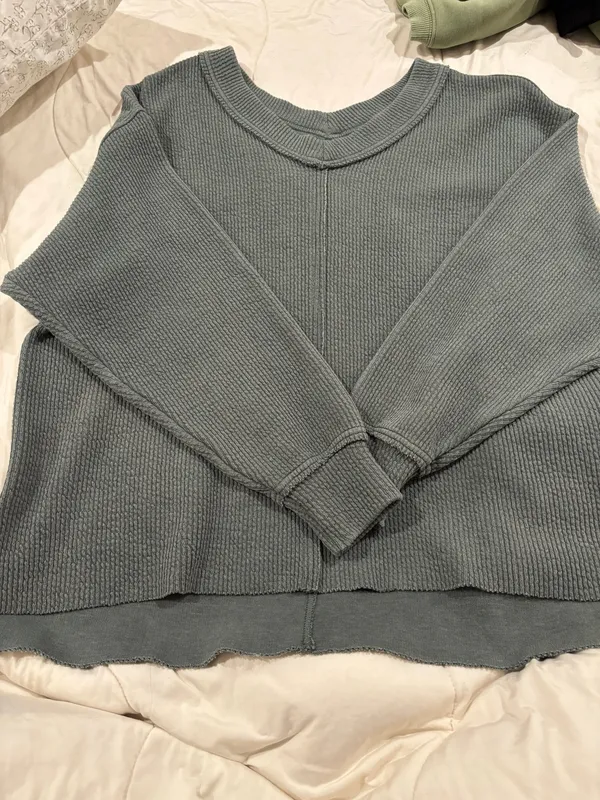 Aerie Wonder Textured V-Neck Sweatshirt - Image 2