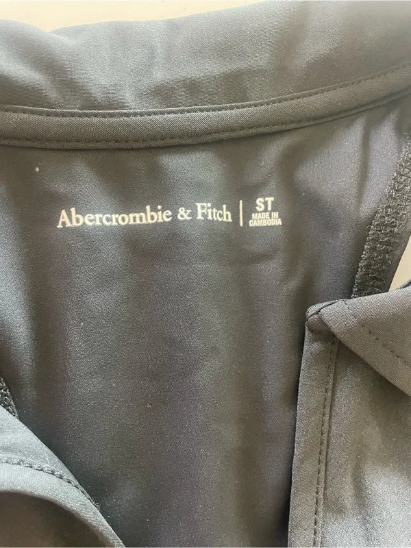 Abercrombie & Fitch Black Sleeveless Athletic Polo Dress with Built in Bra - Image 4