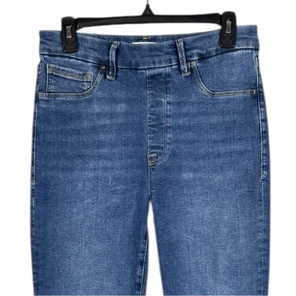 $98 Good American GA 3 (large) power stretch pull on slight flare jeans GLS478T - Image 8
