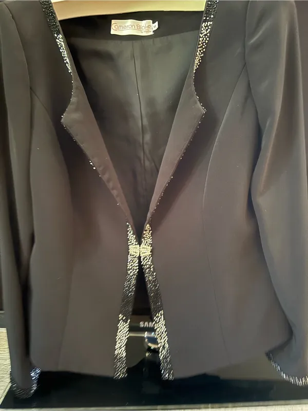 Classic Black Sleeveless Wedding Gown with Sparkle Trim - Image 12