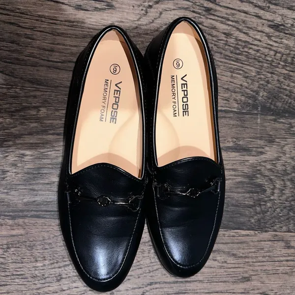 Vepose Women's Elegant Black Flats Size 6 - Image 3