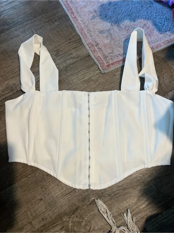 White fox White Structured Corset Crop Top with Wide Straps - Image 4