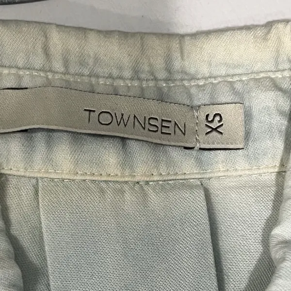 TOWNSEN Light Wash Cold Shoulder Denim‎ Button Up Shirt Womens XS - Image 2