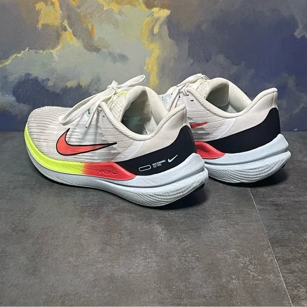 Nike Zoom Winflo 9 Women's White Running Shoes Size 7.5 - Image 14