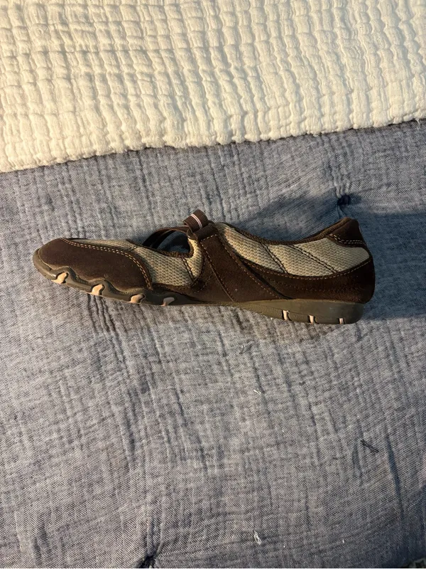 Y2K Vintage Champion Mary Jane’s in pink brown and beige. - Image 4