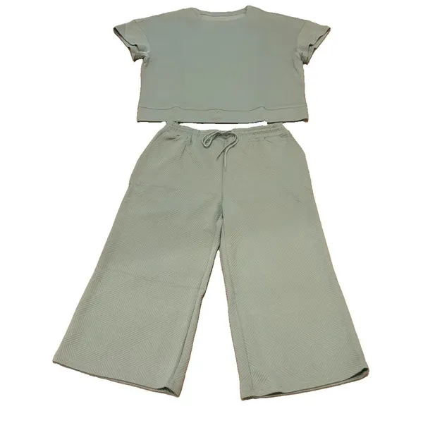 Ladies 2-pc NWOT Textured Lounge Set Top Wide-Leg Crop Pants Sage Green 2XL Plus - Image 2