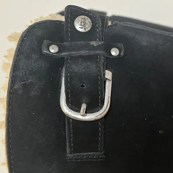 UGG Australia Boots Womens 8 Black Suede‎ Shearling Lined Buckle Moto Lug Sole - Image 4
