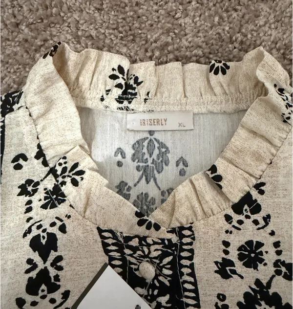 Atzbranding Boho Floral Long Sleeve Blouse in Cream - Image 5