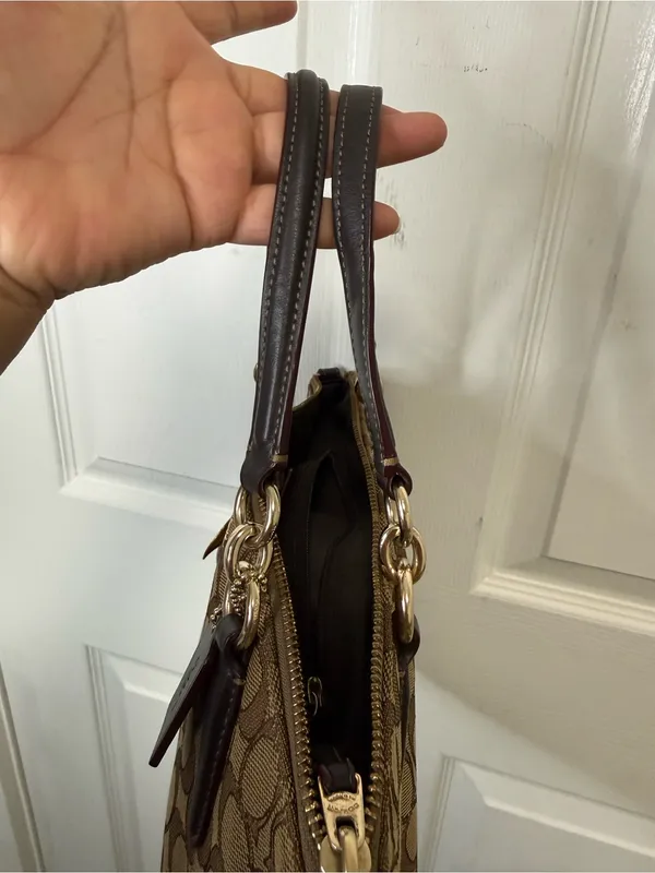 Coach Khaki/Brown Signature Canvas Shoulder Bag /Crossbody bag - Image 11