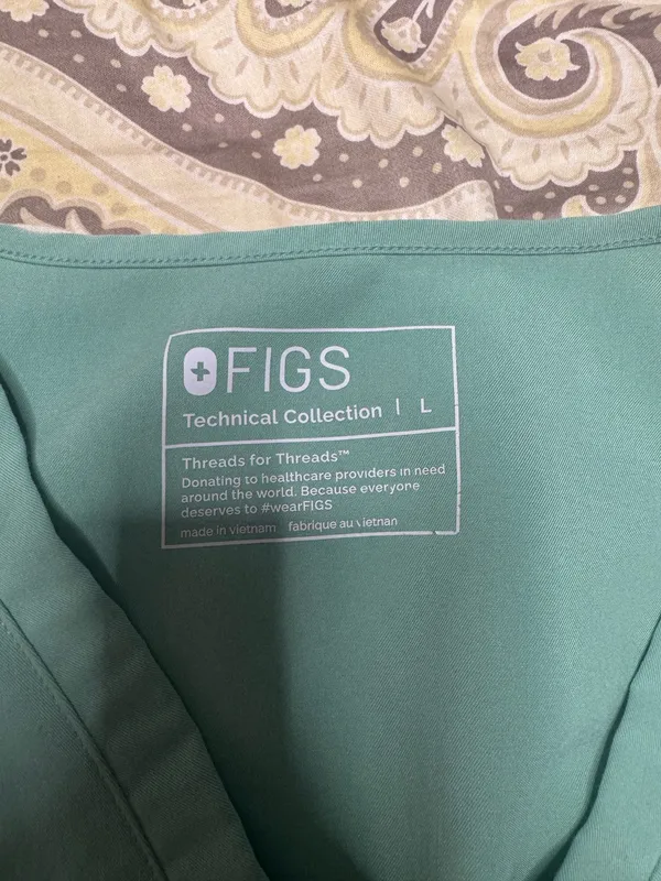 FIGS Scrub Top Casma - Image 3