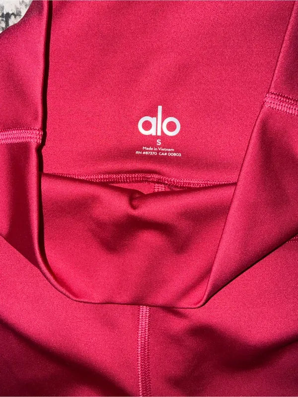 ALO Yoga High-Waist Magenta Leggings - Image 4