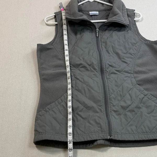 Columbia Women's Charcoal Quilted Vest - Image 3