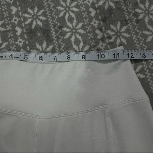 Lululemon Blissed‎ Out Culottes 21" In White Size 4 - Image 6