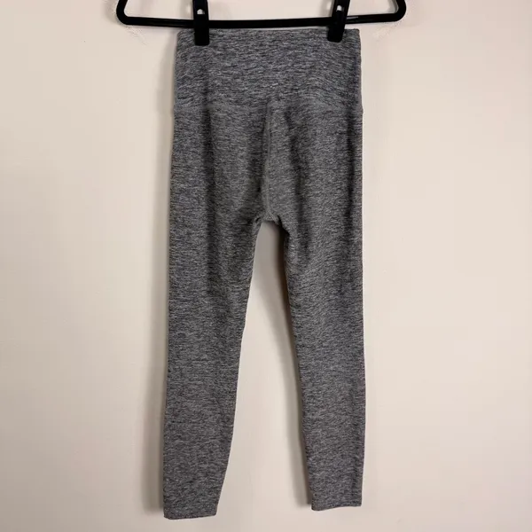 Beyond Yoga Spacedye High Rise Yoga Leggings Grey Heathered 24.5 Inseam Small - Image 2