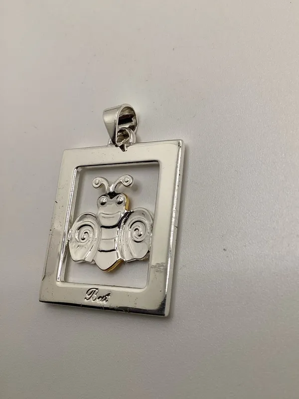 Best mixed metal artisan Bee charm. 1”x1”. - Image 9