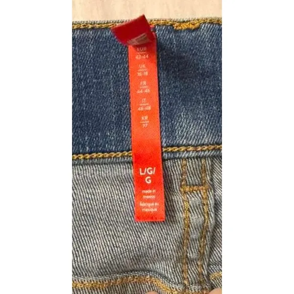 Spanx Flare Leg Pull-On Jeans in Vintage Indigo Women's sz. L - Image 6